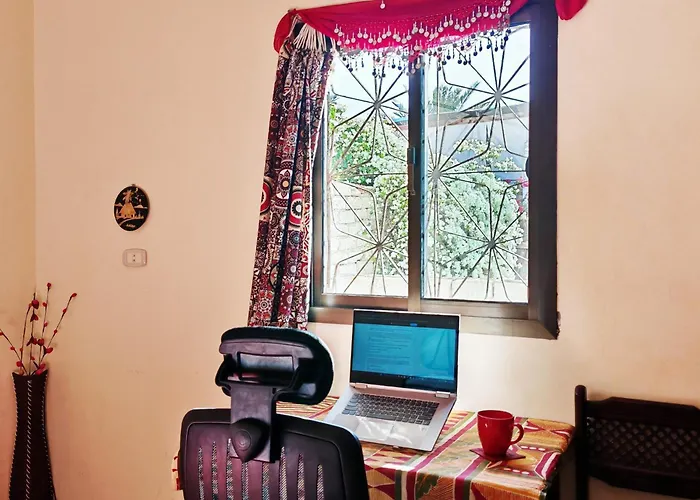 Beit Amani-boutique Garden Apartment-walk To Lighthouse Apartment